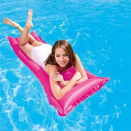 Matelas bouée gonflable colorée piscine mer